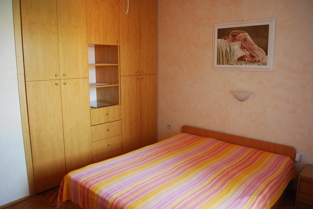 Room7_1200x800_002